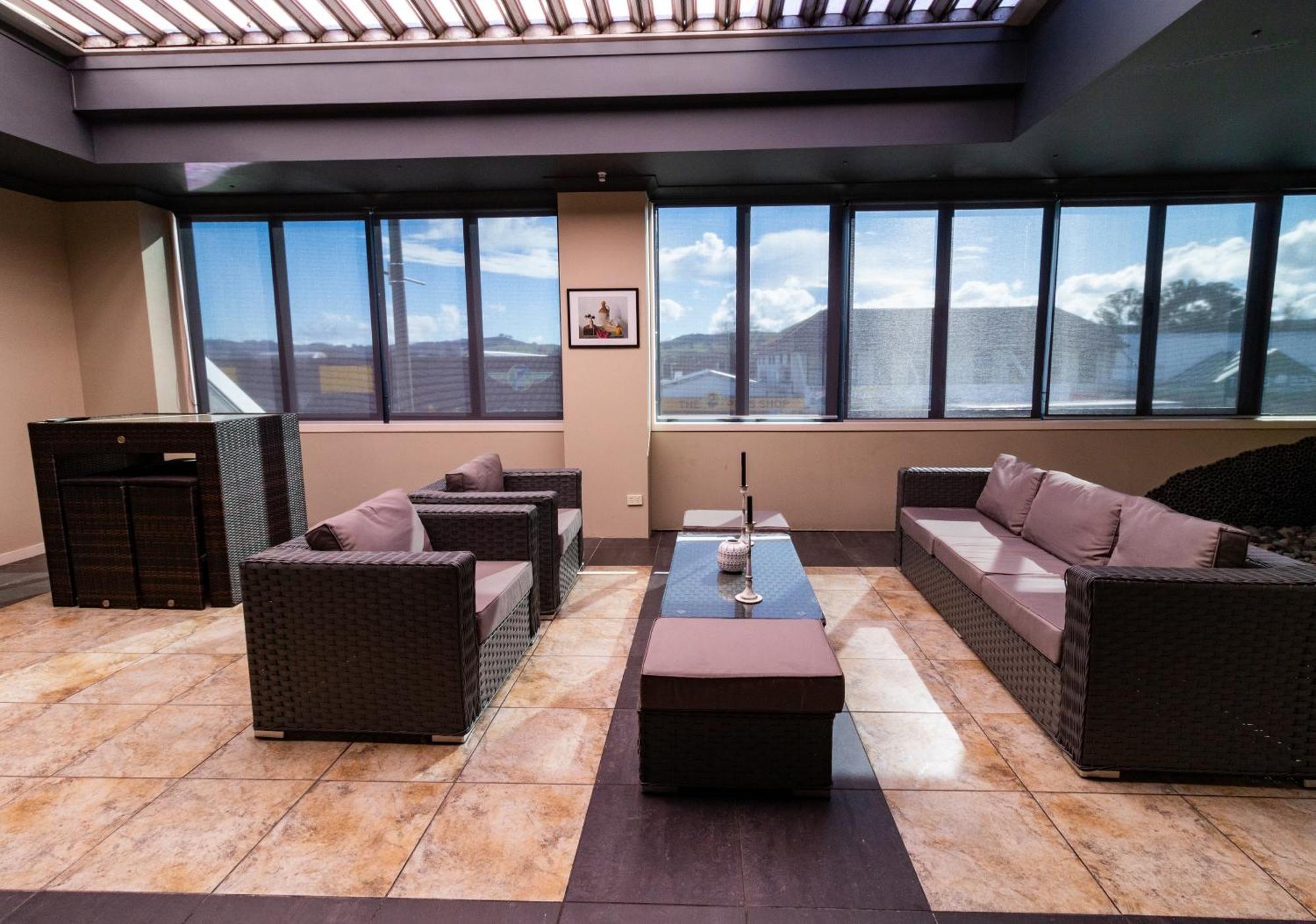 Large Luxury Apartment Located Right In Town Taupo Dış mekan fotoğraf